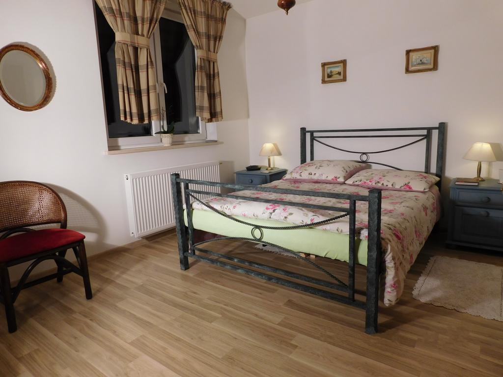 Agroturystyka Pod Czarna Sosna Bialy Lug Dış mekan fotoğraf